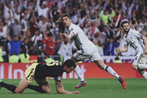 hth注册登录包含Ning巅峰对决，C罗与80激战G2分钟，逆转胜负难料！的词条